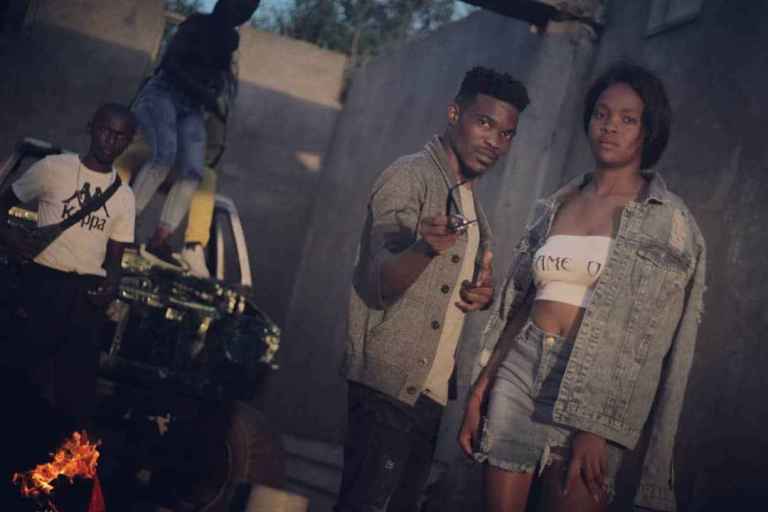 Deejay Zebra SA – Massive Light Mp3 Download