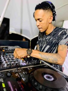 DJ Farmer – Room 8 Mix Mp3 Download
