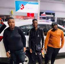 UBiza Wethu – Eyona Weekend Enkulu Mix Mp3 Download