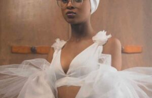 Halls Holoane – Khanya le Khotso