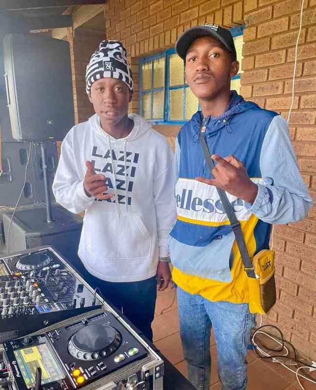 Ulazi & Classic Deep – Run Away Mp3 Download