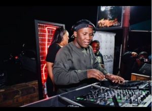 Busta 929 & Mr JazziQ – Ezizweni Ft. Focalistic & Mzu M (Leak)