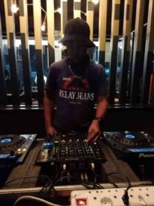 Drift Vega & Sgantsotso – Xhina (DJ M2C Dance Mix)