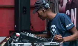 Soul Revolver & Muziqal Tone – Plug & Play