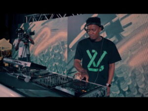 Sun El musician – Born & Raised (Live Performance) Mp3 Download