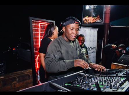 Busta 929 & Mr JazziQ – Ezizweni Ft. Focalistic & Mzu M (Leak) Mp3 Download