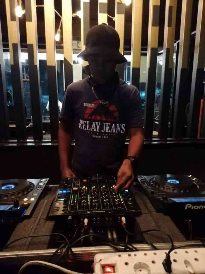 Drift Vega & Sgantsotso – Xhina (DJ M2C Dance Mix) Mp3 Download