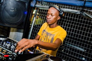 Mdu Aka Trp – Vuka 2.0 (Vocal Mix) Mp3 Download