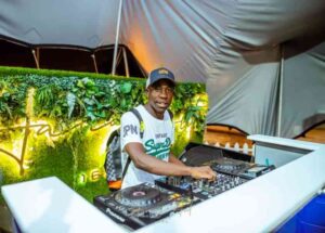 ULAZI & SwarrayHills – Skeleton Dance Mp3 Download