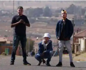 Entity MusiQ & Lil’Mo – WOYASE