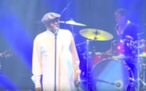 Tsepo Tshola – Holokile