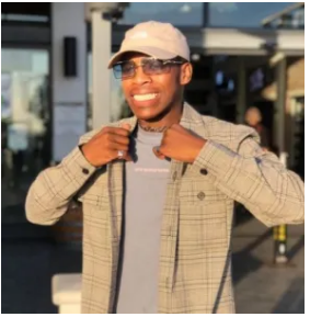 Big Xhosa – Cassper Nyovest vs Naakmusiq (Rap) Mp3 Download