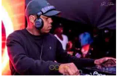 ThackzinDJ & Murumba Pitch – Abo tsotsi Mp3 Download