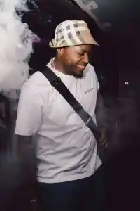 Kelvin Momo – Dlala Mp3 Download