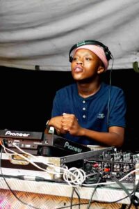 Record L Jones & Thuske SA – Wamuhle ft. Slenda Vocals & Decency Mp3 Download