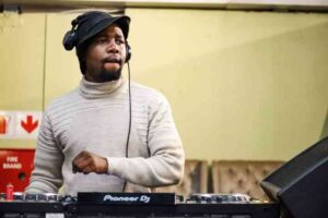 KWiiSH SA – AmaPholas Vol. 02 Mix Mp3 Download