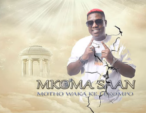 Mkoma Saan – Motho Waka Ke Lekompo Mp3 Download