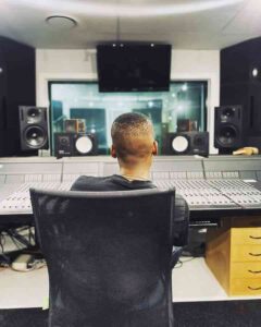 Ntokzin – Just Playing Around Ft Zar Keyz Mp3 Download