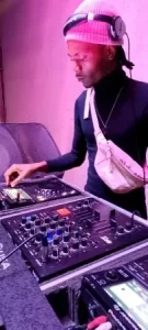 Real Nox – Abazali Ft Golden Krish & Vinox Musiq Mp3 Download