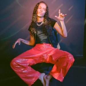 John Lundun & Jessica LM – Crown (Extended Mix)