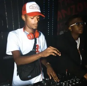 Justin99 & Djy Biza – Khosi Ya Mozambique Ft. Shoemieste Mp3 Download