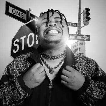 Lilac Jeans – 2000 Miles Away Mp3 Download