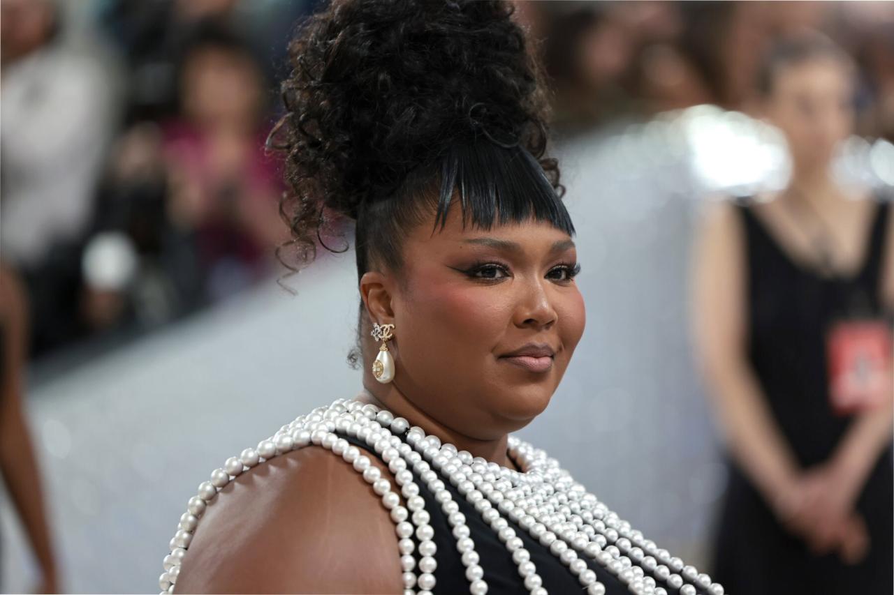 Lizzo Cancels Montreal Show Due To Illness, Revealing News In Bed Mp3 Download