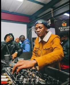 Mdu aka TRP Ft. Mashudu – Sizo Buya